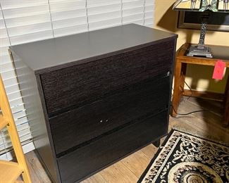 3 Drawer Ameriwood Contemporary Dresser Faux Veneer 30 x 31.5 x 16in HxWxD