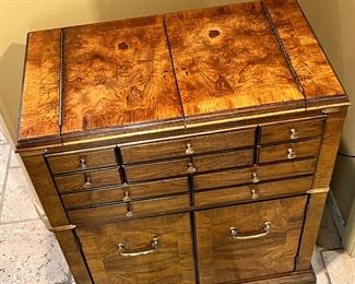 Vintage Lane Flip Top Bar Cabinet 36 x 31 x 20in HxWxD