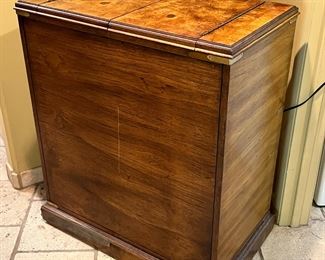 Vintage Lane Flip Top Bar Cabinet 36 x 31 x 20in HxWxD