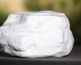 Lladro 8062 Snowy Sanctuary Polar Bears In A Cave Porcelain Figurine 6.5 inches high.