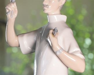Lladro 4762 Dentist Porcelain Figurine 13.75 inches high.