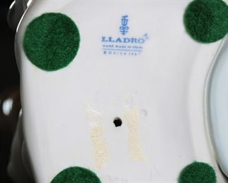 Lladro 1534 Little Sister Porcelain Figurine