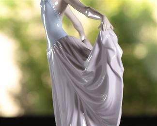 Lladro 5050 The Dancer Porcelain Figurine 12.5 inches high