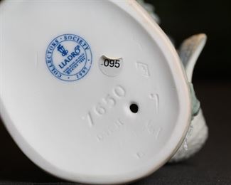 Lladro 7650 Pocket full of Wishes Porcelain Figurine 10 inches high