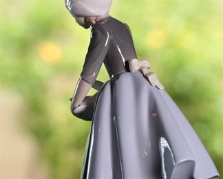 Lladro 5066 Dutch Goose Girl Porcelain Figurine 10 point I 5 inches high