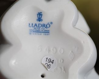 Lladro 6490 Black Legacy Collection An Angels Tune Porcelain Figurine 5.5 inches high