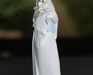 Lladro 4650 Girl with Calla Lilies Flowers Porcelain Figurine #2 9 inches high