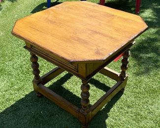 Wood End Table 26 x 30 x 30 HxWxD