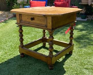 Wood End Table 26 x 30 x 30 HxWxD