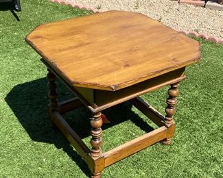 Wood End Table 26 x 30 x 30 HxWxD