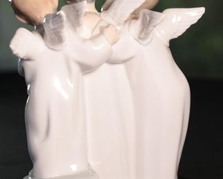 Lladro 4542 Group 3 Choir Angel Children Singing Porcelain Figurine 7.25 inches high.