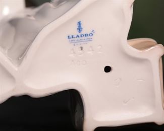 Lladro 4542 Group 3 Choir Angel Children Singing Porcelain Figurine 7.25 inches high.