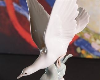 Lladro 4550 Turtle Dove Porcelain Figurine 11 inches high