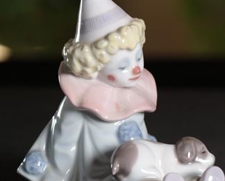 Lladro 5277 Pierrot Circus Clown w/ Puppy Porcelain Figurine 4.5 inches high