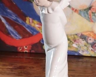 Lladro 4960 Curious Angel Porcelain Figurine 9.5 inches high.