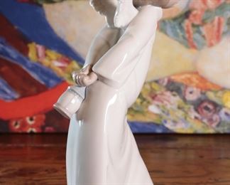 Lladro 4960 Curious Angel Porcelain Figurine 9.5 inches high.