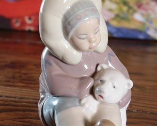 Lladro 1195 Eskimo Girl Polar Bear Porcelain Figurine 5 inches high
