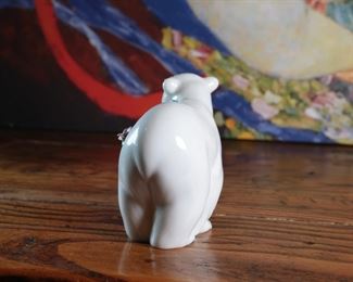 Lladro 6354 Attentive Polar Bear With Flowers Porcelain Figurine 4 inches high