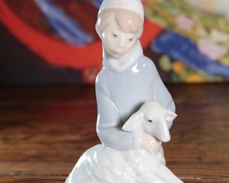 Lladro 4676 Nativity Shepherd Boy With Lamb Porcelain Figurine 6 inches high