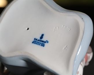 Lladro 5032 Little Friskies Girl with Cat and Dog Porcelain Figurine