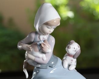 Lladro 5032 Little Friskies Girl with Cat and Dog Porcelain Figurine
