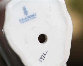 Lladro 1015 White Peace Dove Porcelain Figurine 5.75 inches high