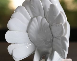 Lladro 1016 Fan Tail Dove Fan Porcelain Figurine 8.25 inches high.