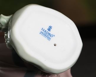 Lladro 5223 Spring is Here Girl With Flowers Porcelain Figurine 7 inches high