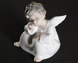 Lladro 4539 Angel Thinking Porcelain Figurine 4 inches high