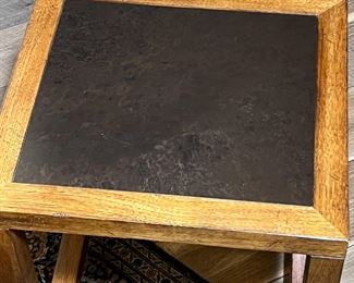 Single End Table 20 x 16.25 x 15in HxWxD