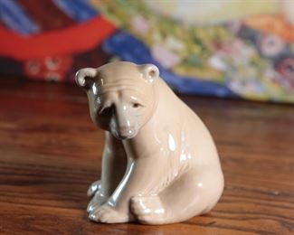 Lladro 1206 Seated Brown Bear Porcelain Figurine 3.25 inches high
