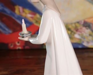 Lladro 4868 Girl with Candle Porcelain Figurine 8 inches high