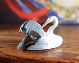 Lladro 1599 Nesting Crane Porcelain Figurine 3 inches high