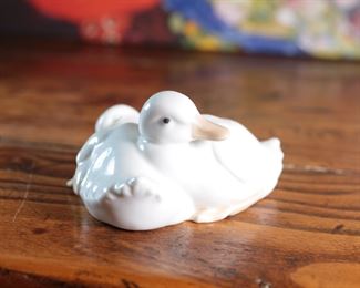 NAO by LLadro Ducklings All Snuggled Porcelain Figurine 2.5 inches high.