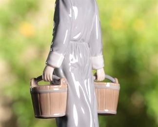 Lladro 4811 Dutch Boy Porcelain Figurine 9 inches high