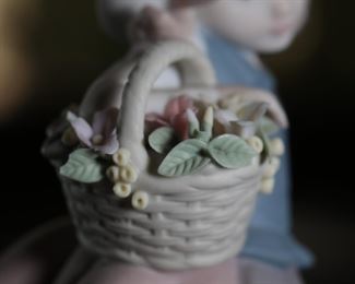 Lladro 5222 Pretty Pickings Girl with Flower Basket Porcelain Figurine Matte Finish 6.75in H
