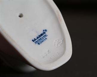 Lladro 4523 Little Girl With Slippers Porcelain Figurine 5.25 inches high.