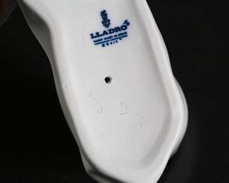 Lladro 4541 Angel Laying Down Porcelain Figurine 3 inches high