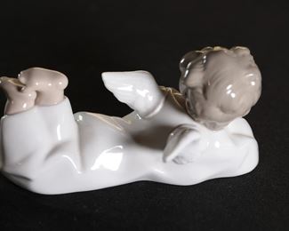 Lladro 4541 Angel Laying Down Porcelain Figurine 3 inches high