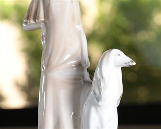 Reflections by Royal Doulton Promenade HN 3072 Porcelain Figurine 13 inches high
