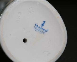 Lladro 4898 Boy From Madrid Porcelain Figurine 9 inches high