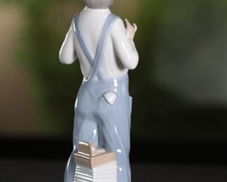 Lladro 4898 Boy From Madrid Porcelain Figurine 9 inches high