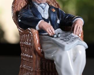 Royal Doulton HN 2677 Taking Things Easy Porcelain Figurine 7.5 inches high