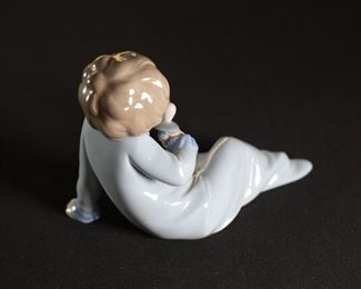 Lladro 5099 Baby with Pacifier Porcelain Figurine 4.5 inches high.