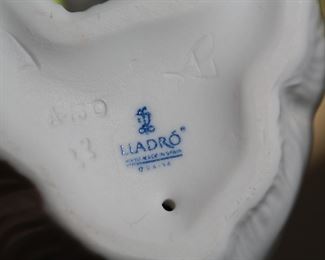 Lladro 1208 Resting Polar Bear Porcelain Figurine 4.5 inches high.