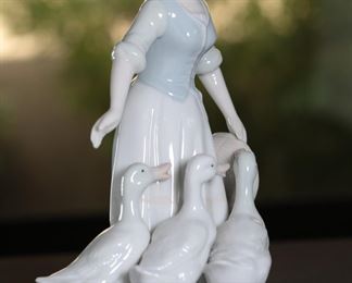 Duncan Royale Woman with Geese Porcelain Figurine 9 inches high