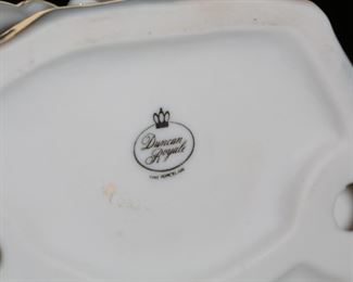 Duncan Royale Woman with Geese Porcelain Figurine 9 inches high