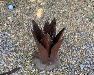 Rustic Metal Agave Sm 8 inches high