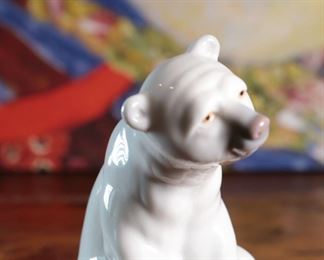 Lladro 1208 Sitting Polar Bear Porcelain Figurine	5 inches high	