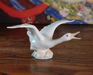 Lladro Duck in Motion Porcelain Figurine	3 inches high	